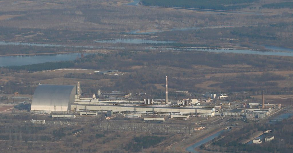 Russische troepen nemen de controle over de kerncentrale van Tsjernobyl - Oekraïense functionaris
