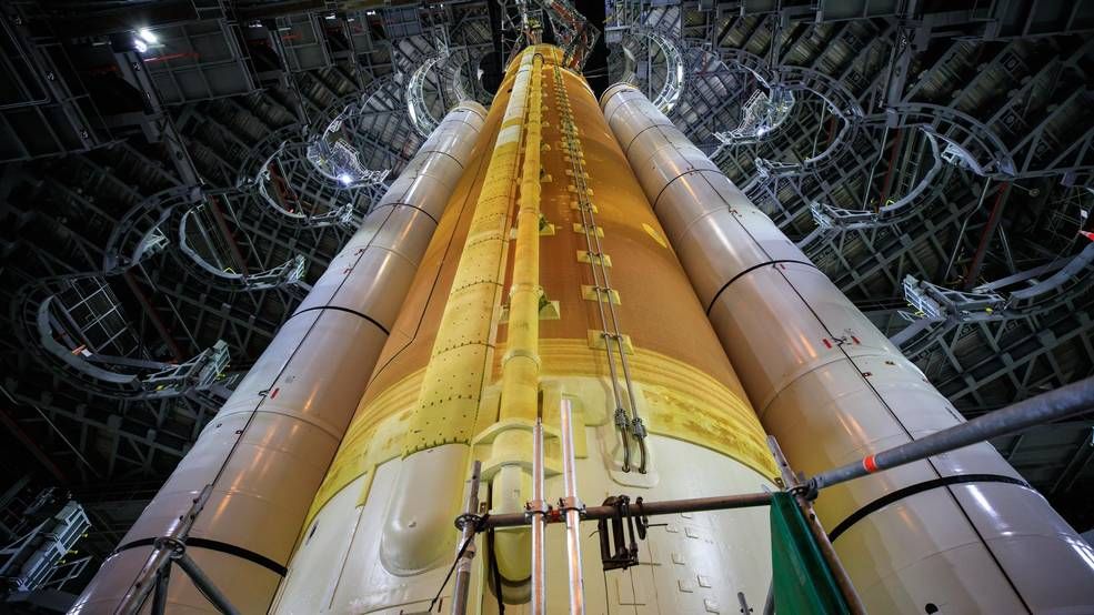 NASA's Artemis 1-maanmissie, de eerste vlucht van een nieuw enorm voertuig, wordt pas in mei gelanceerd
