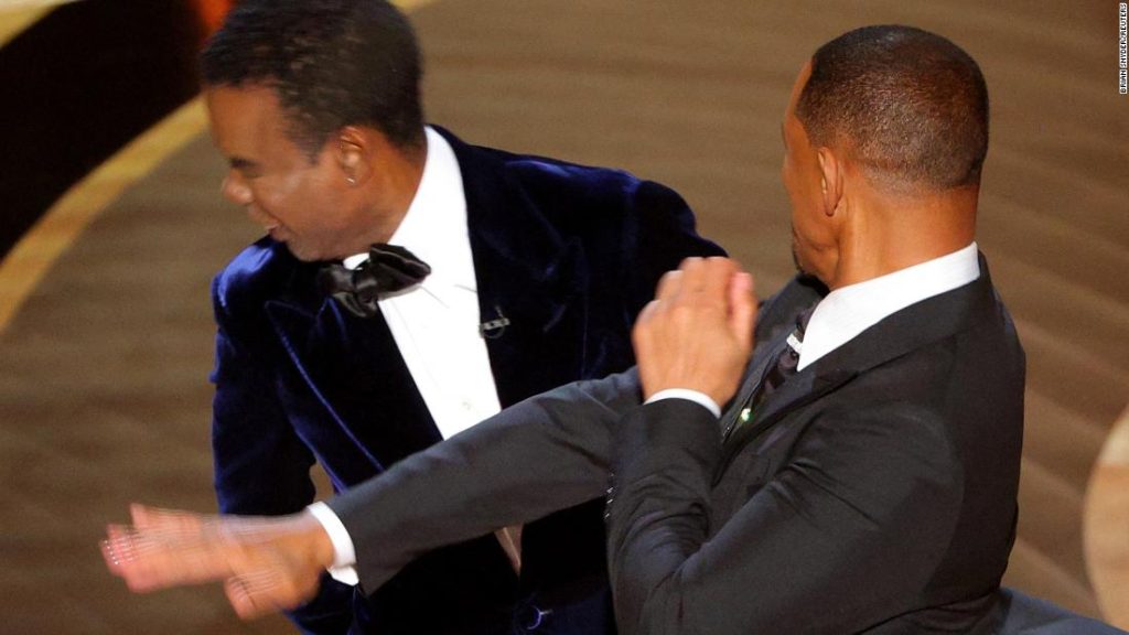 Hoe een Oscar-fotograaf het moment vastlegde dat Will Smith Chris Rock een klap gaf