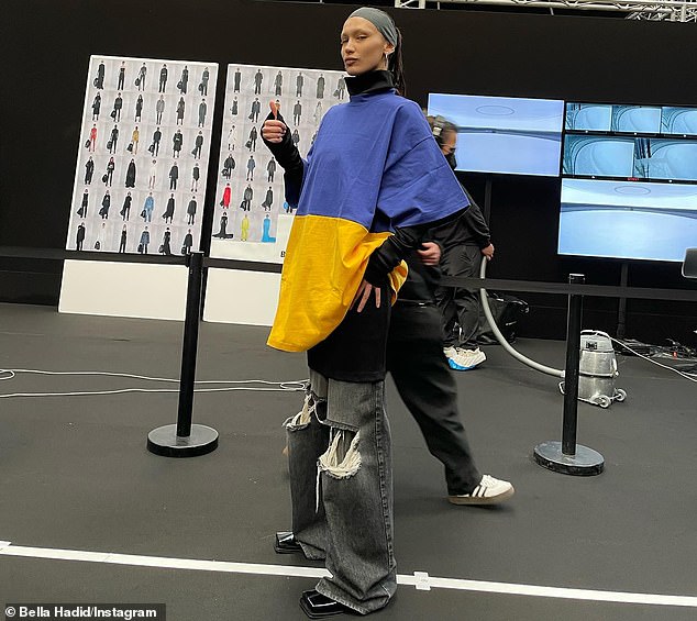 War Relief: Supermodel Bella Hadid volgt het voorbeeld van haar zus Gigi en zal een deel van de winst van de modeweek doneren aan Oekraïense Relief. mij.  Door pure terreur gaan 