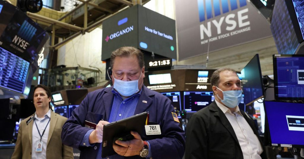 Wall Street daalt terwijl de olieprijzen stijgen, bevestigt Nasdaq de bearmarkt