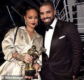 Rihanna en Drake ontmoetten elkaar in 2005 en werden in de loop der jaren beroemd vanwege het daten (afgebeeld in 2016)