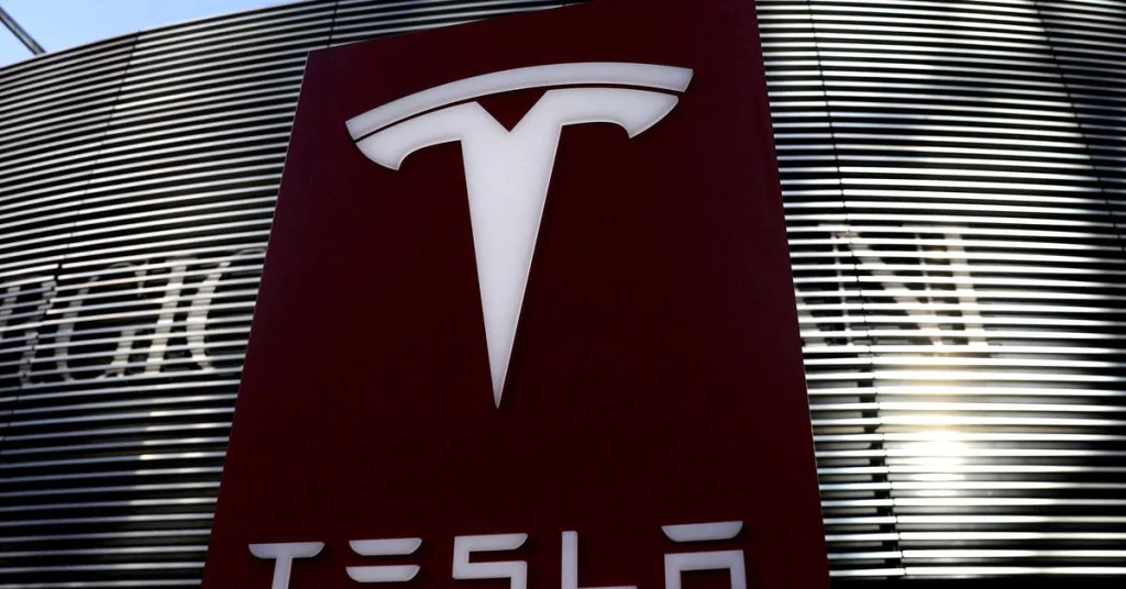 Rechter vindt Tesla aansprakelijk voor voormalige zwarte werknemer die vooringenomenheid beweert, maar zijn uitbetaling onderschat