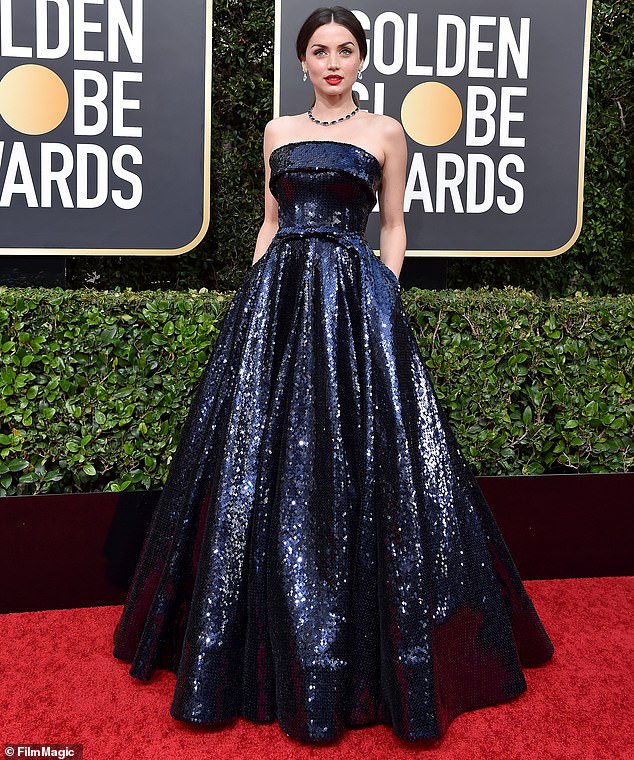 Hoofdrol: De Cubaanse actrice de Armas, die in januari 2020 te zien was bij de Golden Globe Awards in Beverly Hills, Californië, werd eind 2019 gecast in de hoofdrol van een blondine.