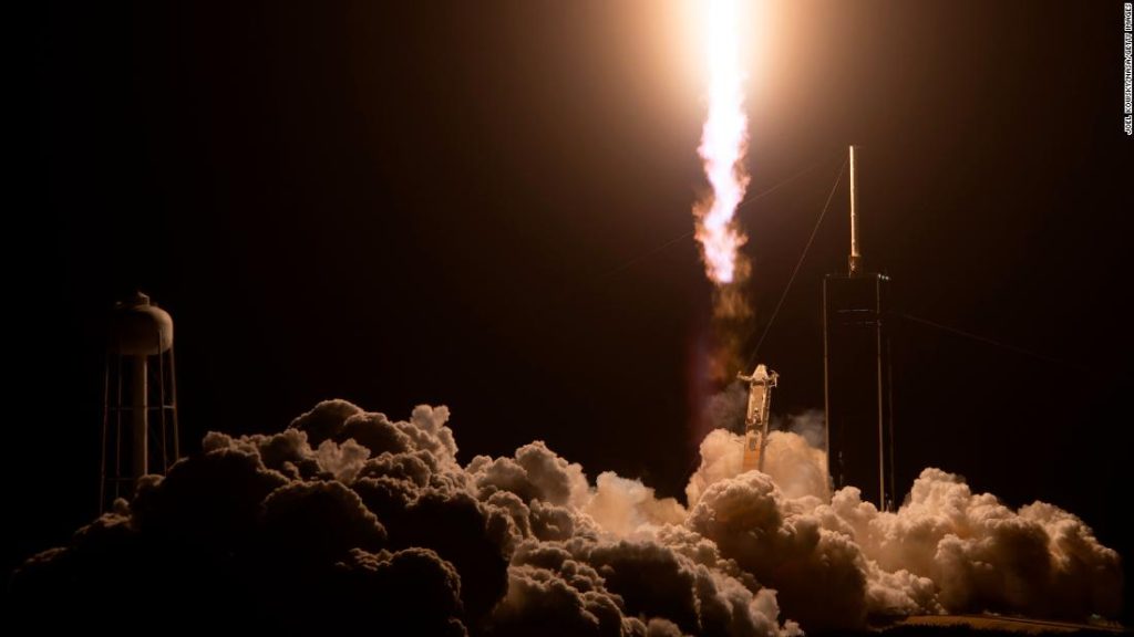 SpaceX is op weg om de Amerikaanse lanceringsrecords te verbreken.  herhaaldelijk