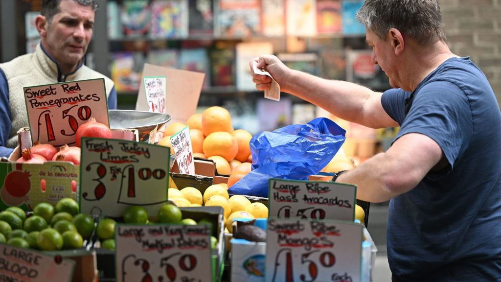 Britse inflatie stijgt naar het hoogste punt in 40 jaar met 9%, terwijl de voedsel- en energieprijzen stijgen