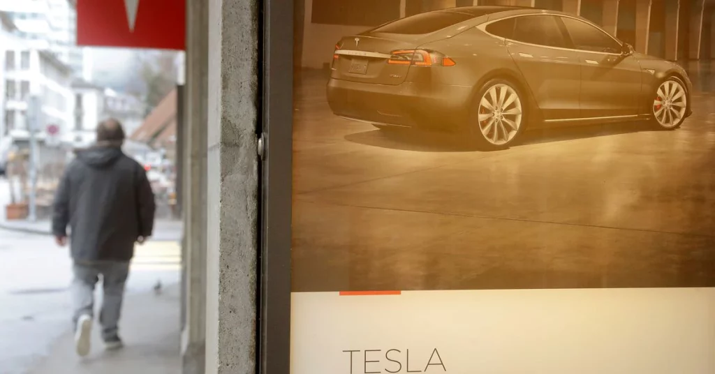 Amerikaans bureau upgradet Tesla's stuurautomaat veiligheidssonde, een stap voor een mogelijke terugroepactie