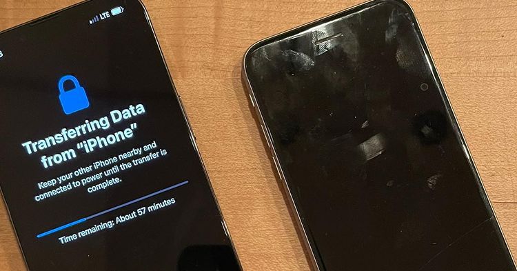 Chris Evans neemt afscheid van zijn oude iPhone 6S en homeknop