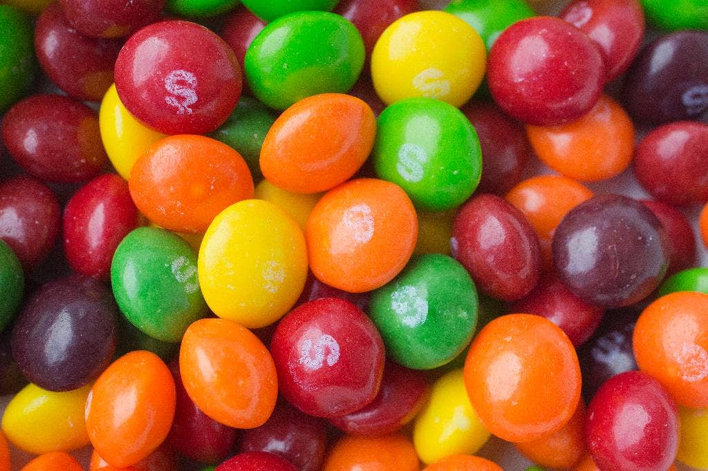 Rechtszaak beweert Skittles 'ongeschikt voor menselijke consumptie'
