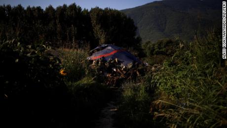 Puin op de crashlocatie van een Antonov-vrachtvliegtuig van een Oekraïens bedrijf in de buurt van Kavala, Griekenland.