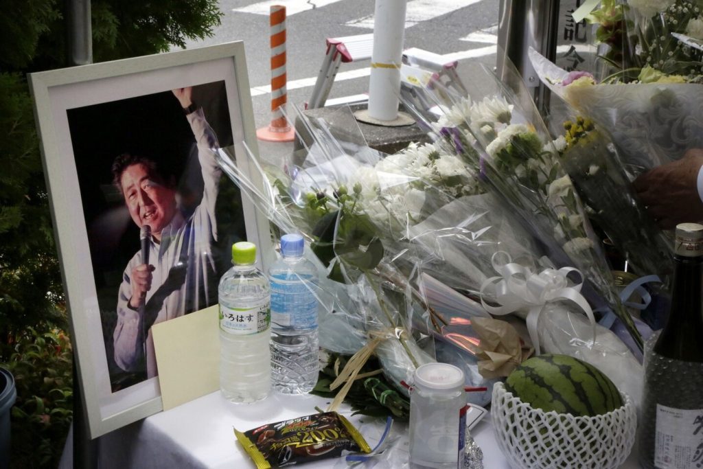 Blinken stopte in Japan om eer te bewijzen aan Shinzo Abe na de moord