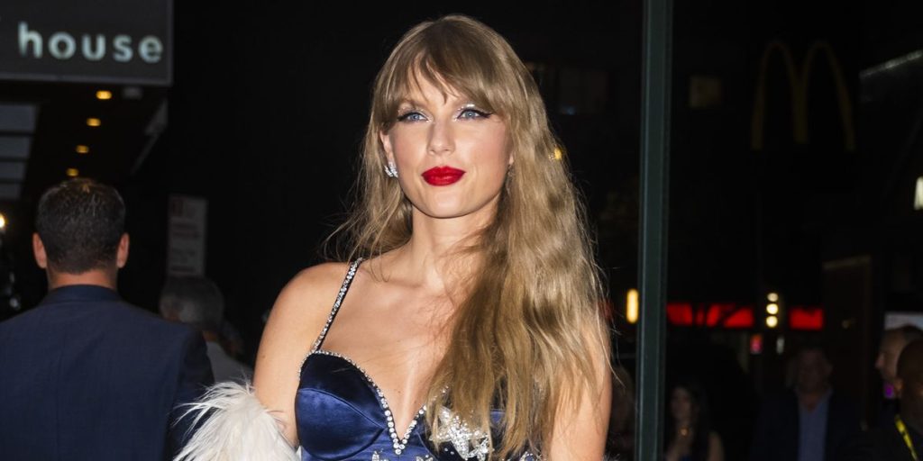 Taylor Swift plaagt middernachtmode op de VMA's After Party