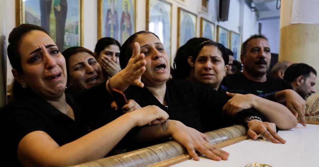 Een Egyptische kerkbrand kost minstens 41 mensen het leven, de meesten van hen kinderen