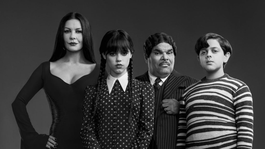 Hier is onze eerste blik op de New Addams-familie