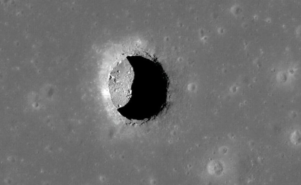 Wetenschappers hebben ontdekt dat het op sommige locaties "Sitrah-weer" is op het oppervlak van de maan