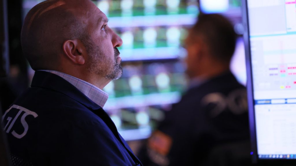 Aandelen dalen als herstelpoging op Wall Street hapert, Nasdaq zakt 1%