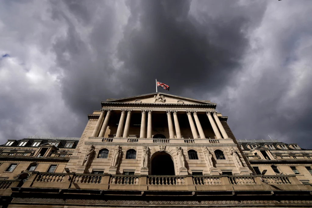 Bank of England grijpt in om financiële stabiliteit in het VK te bereiken na Liz Truss-begroting