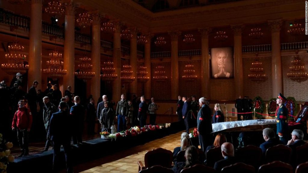 De begrafenis van Michail Gorbatsjov: Russen nemen afscheid van de laatste leider van de Sovjet-Unie