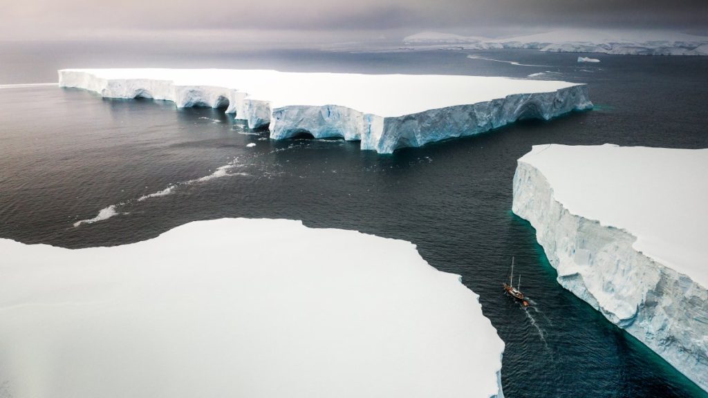 Wat gebeurt er als de Thwaites-gletsjer op Antarctica, de zogenaamde "Doomsday-gletsjer", uiteenvalt?