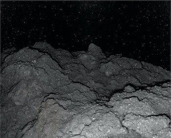L’analisi degli asteroidi rivela prove inaspettate della giovinezza e della carbonatazione degli oceani