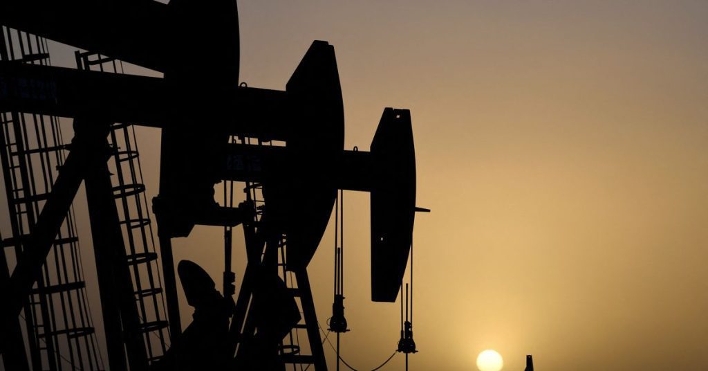 Olie stijgt met positieve Chinese tekenen om angst voor recessie tegen te gaan