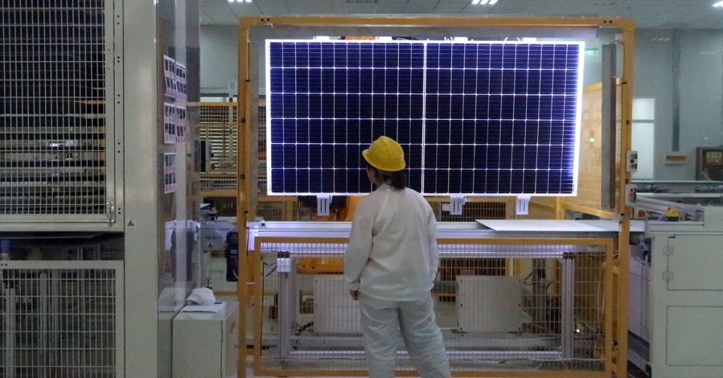 EXCLUSIEF: VS verbiedt meer dan 1.000 leveringen van zonne-energie vanwege China's zorgen over slavenarbeid