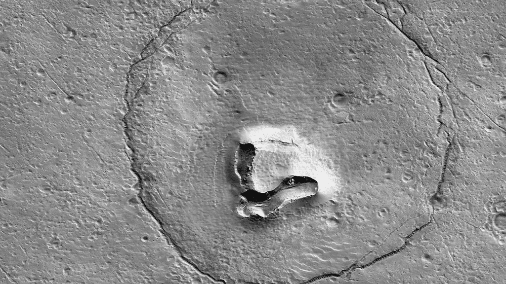 NASA maakt een foto van een "berengezicht" op Mars