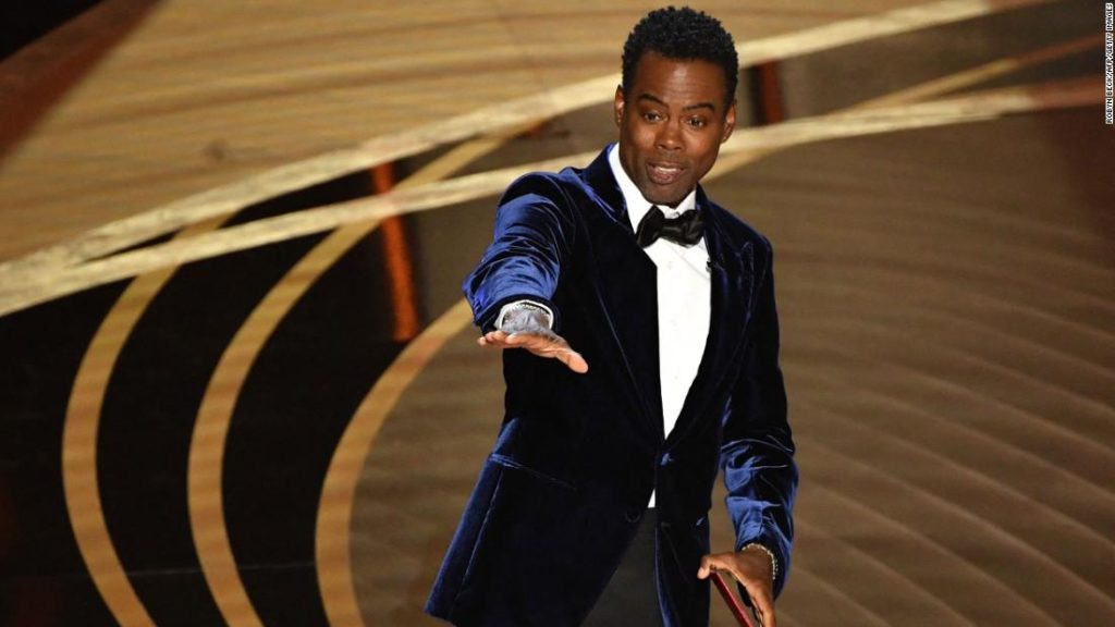 Chris Rock zal het hebben over het verslaan van Will Smith met de Oscars in zijn liveshow op Netflix