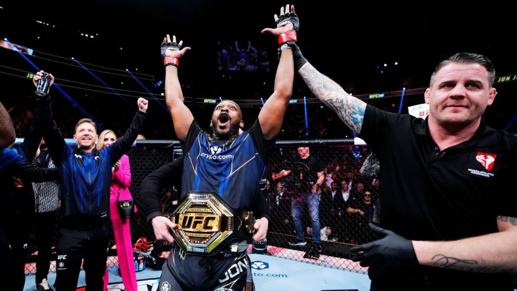 Jon Jones stelt Cyryl Gane voor om de UFC Heavyweight-titel te winnen