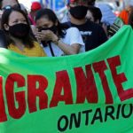 Record internationale immigratie stimuleert de historische stijging van de Canadese bevolking