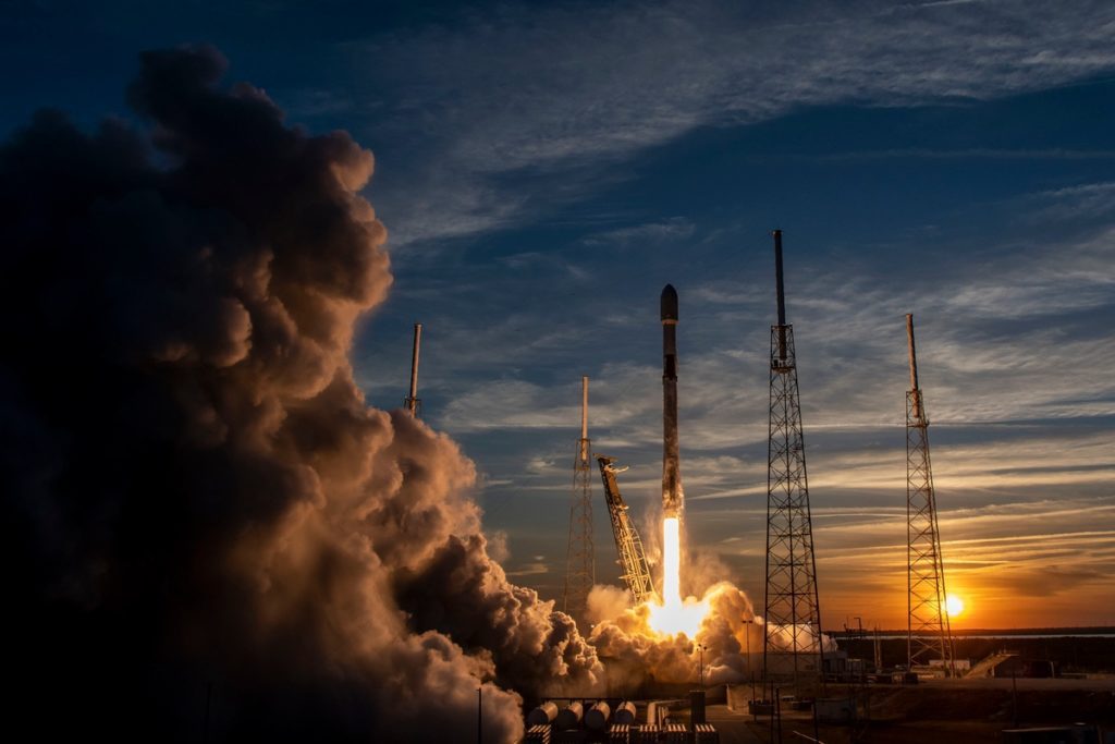 SpaceX heeft problemen met de eerste van zijn opgewaardeerde Starlink V2-satellieten