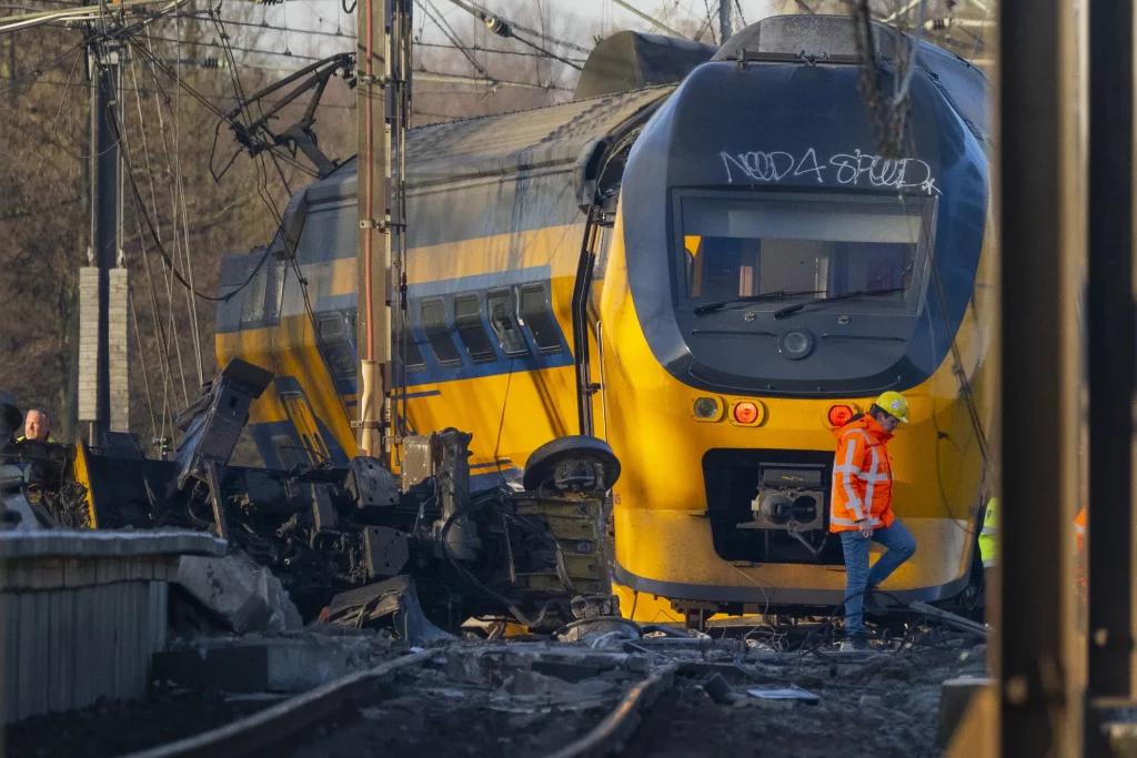 1 doden en meerdere gewonden bij een treinontsporing nabij Den Haag