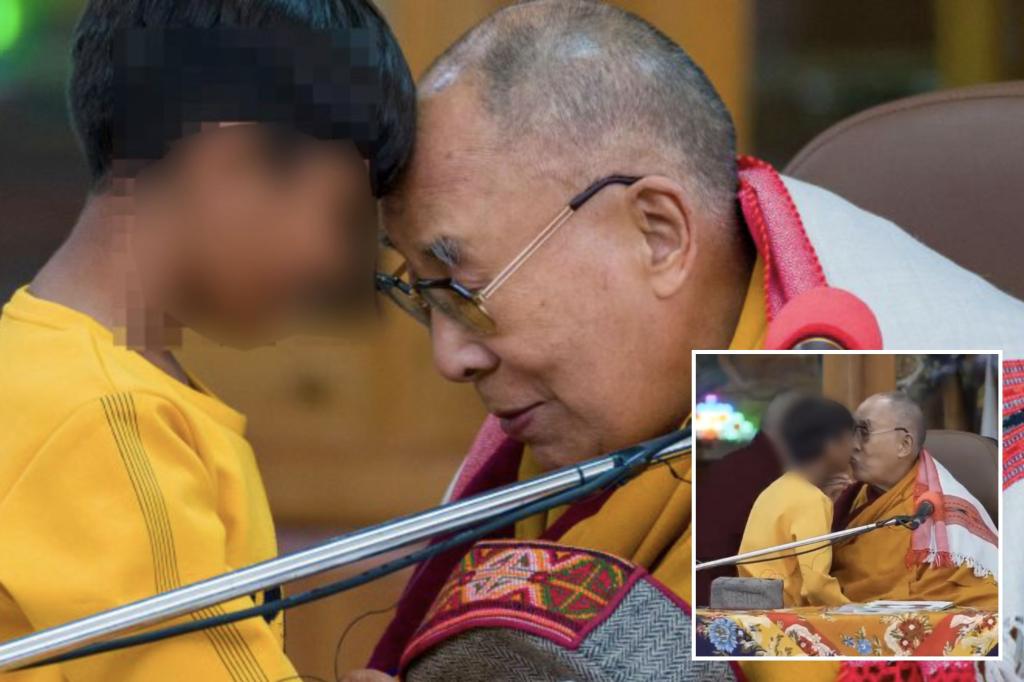 De Dalai Lama spreekt nadat een video hem liet zien hoe hij de tong van een jongen kuste