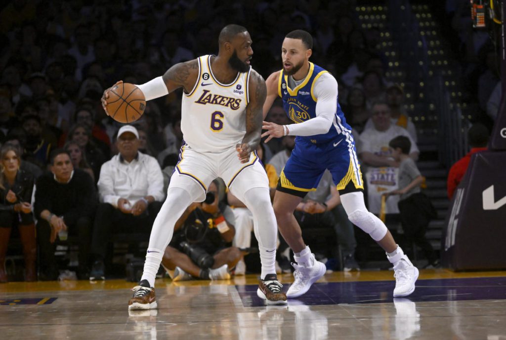 Warriors-Lakers Game 4 live updates, opstellingen, blessurerapport, hoe te kijken en tv-kanaal