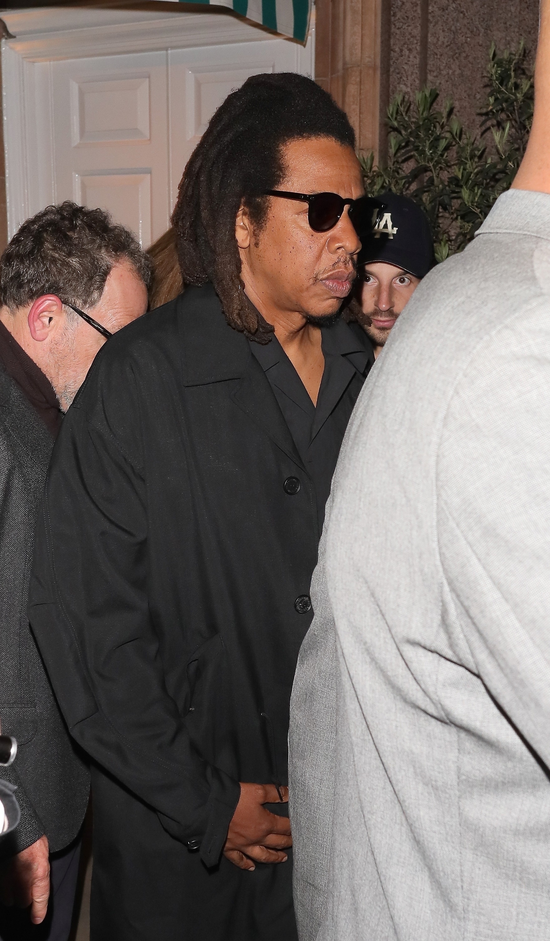 Jay-Z verlaat Harry's Bar in Mayfair, Londen.