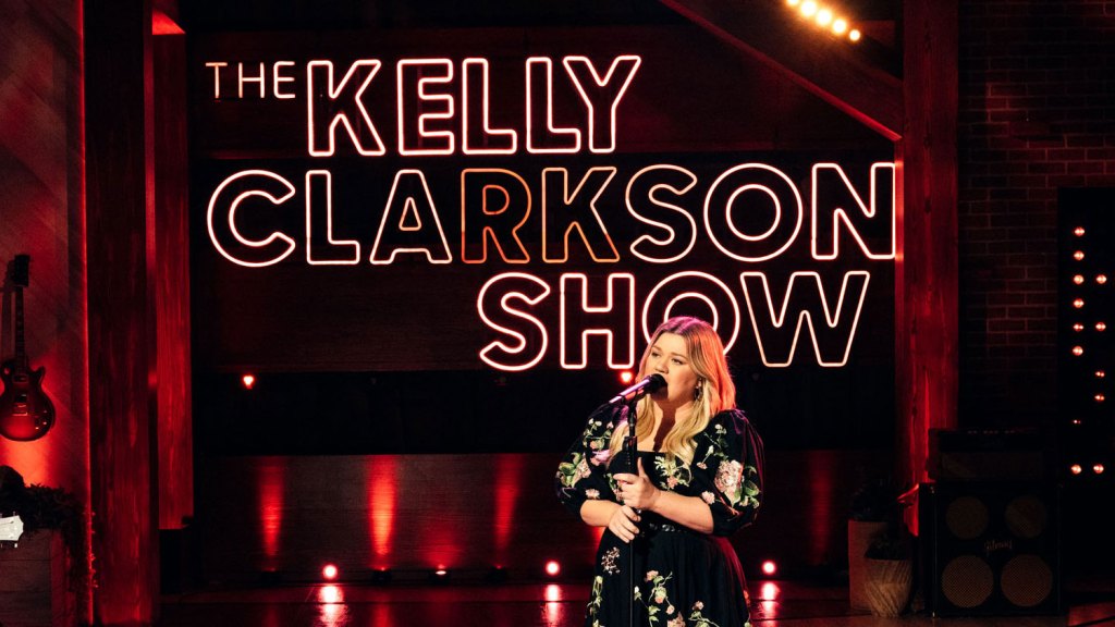 Kelly Clarkson over waarom ze haar talkshow verplaatste naar NYC - Deadline