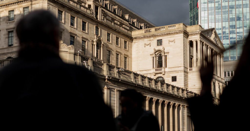 De Bank of England verhoogde de rente naar 4,5%, het hoogste niveau in 15 jaar