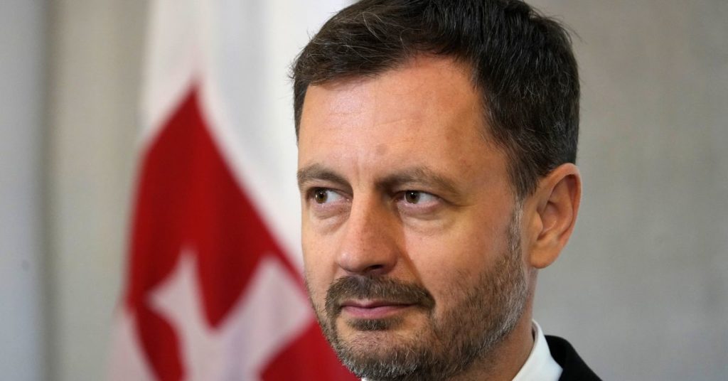 De interim-premier van Slowakije treedt maanden voor de vervroegde verkiezingen af