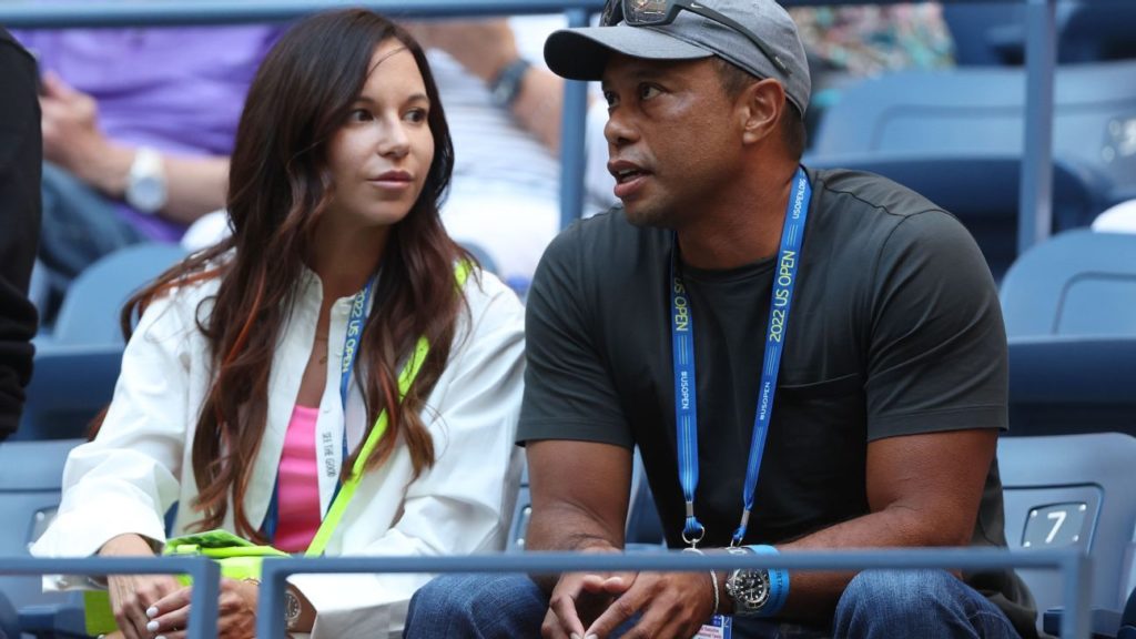 De rechter oordeelde dat de ex-vriendin van Tiger Woods zich aan een geheimhoudingsverklaring moet houden