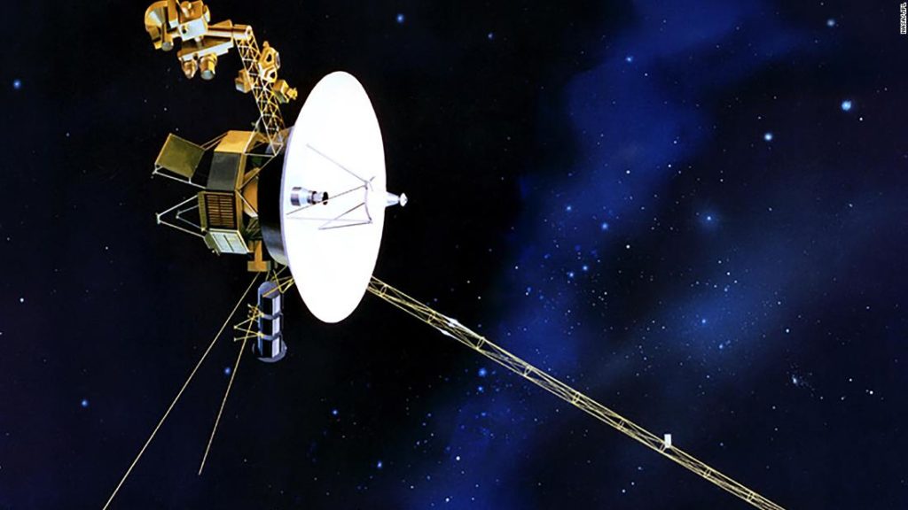 Hoe Voyager-sondes tientallen jaren na hun lancering doorgaan