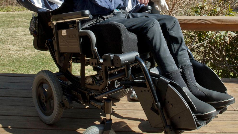 Rick Hoyt, die een Boston Marathon-loper werd met een rolstoelgebonden vader, sterft op 61-jarige leeftijd