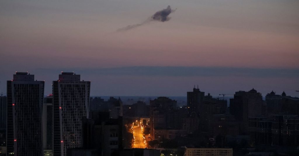 Rusland lanceert de grootste drone-aanval op Kiev vóór de verjaardag van zijn oprichting