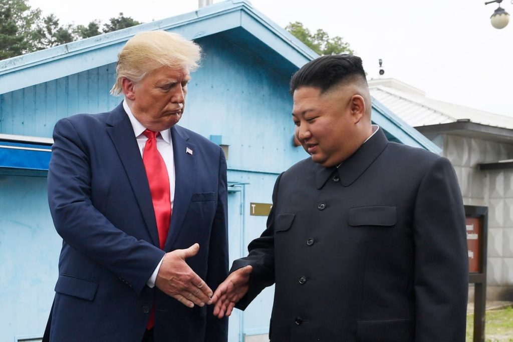 Hij bekritiseerde Trump voor het feliciteren van Kim Jong-un met de WHO-deal