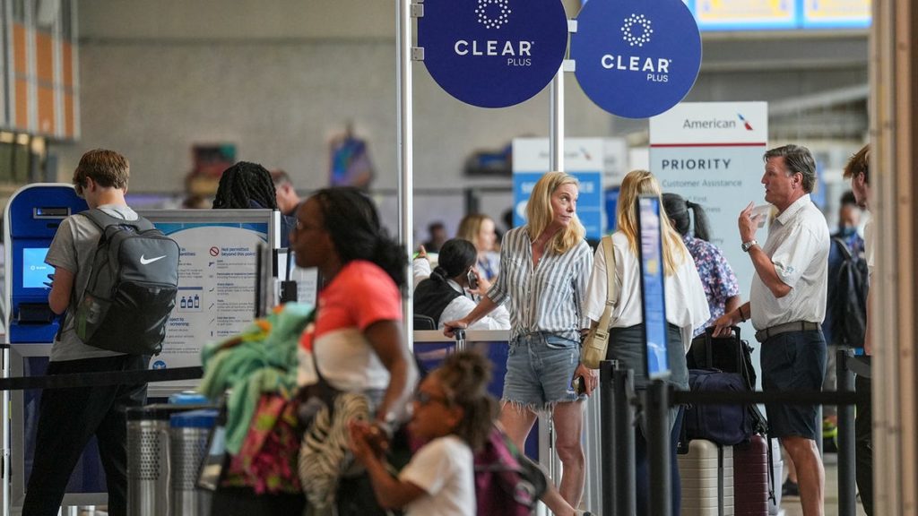 Problemen met ticketing en bagagebanden veroorzaken lange vertragingen op Austin Airport