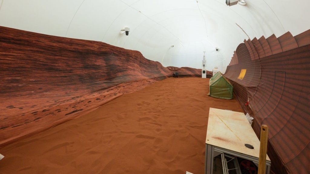 Vier vrijwilligers werden een jaar lang opgesloten in een gesimuleerde Mars-habitat