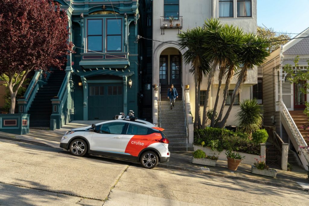 Robotaxi-haters in San Francisco schakelen voertuigen met verkeerskegels uit