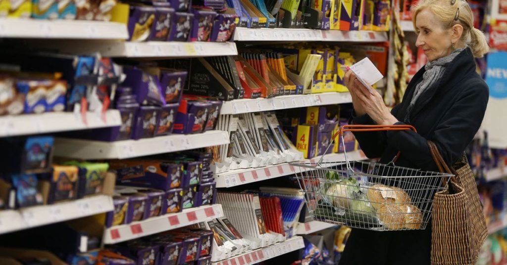 Aandelen stegen en het Britse pond daalde terwijl de inflatie in het VK vertraagde