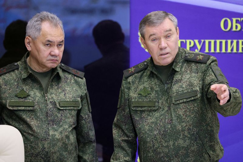 Factbox Generaal Gerasimov, de hoogste soldaat van Rusland, verschijnt voor het eerst sinds de Wagner-opstand