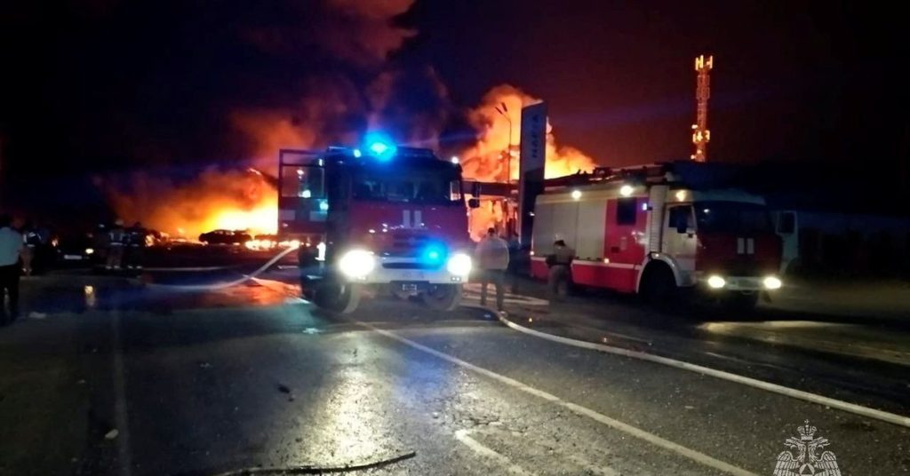 Bij een brand in een Russisch tankstation kwamen 25 mensen om het leven en raakten 66 gewond