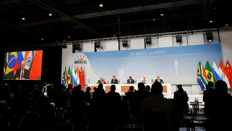 BRICS: Saoedi-Arabië, de Verenigde Arabische Emiraten en Iran behoren tot de zes landen die zijn uitgenodigd om zich bij de groep aan te sluiten